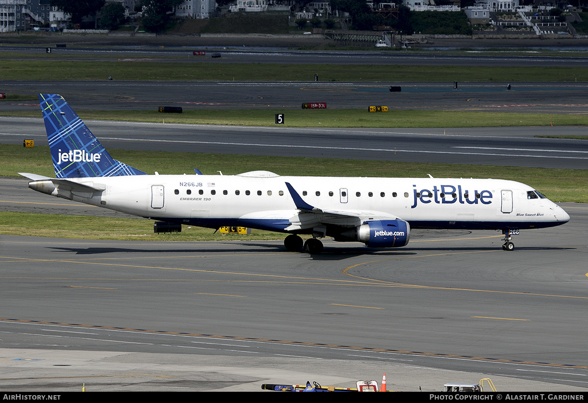 Aircraft Photo of N266JB | Embraer 190AR (ERJ-190-100IGW) | JetBlue Airways | AirHistory.net #662028