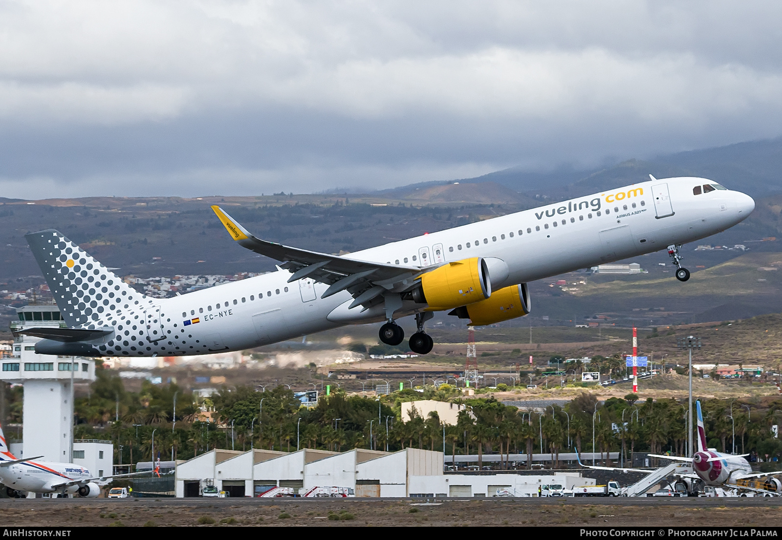 Aircraft Photo of EC-NYE | Airbus A321-271NX | Vueling Airlines | AirHistory.net #662143