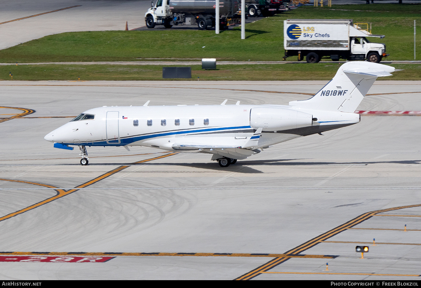 Aircraft Photo of N818WF | Bombardier Challenger 300 (BD-100-1A10) | AirHistory.net #662158