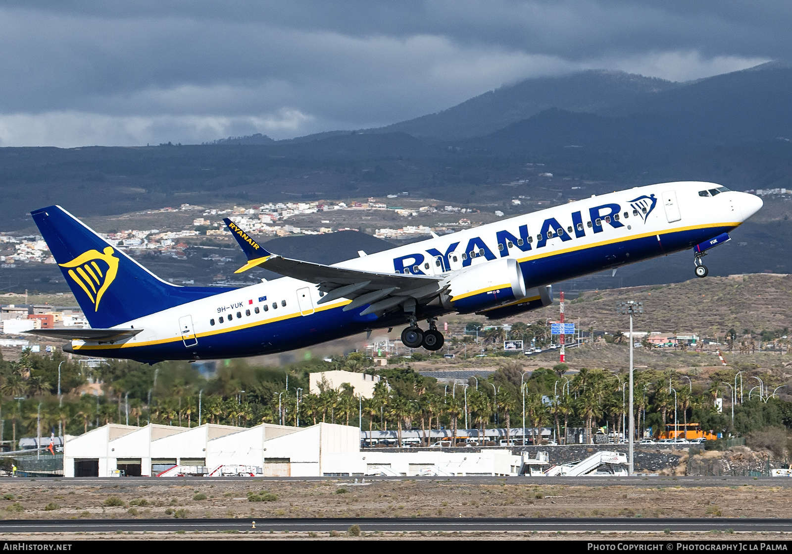 Aircraft Photo of 9H-VUK | Boeing 737-8200 Max 200 | Ryanair | AirHistory.net #662169