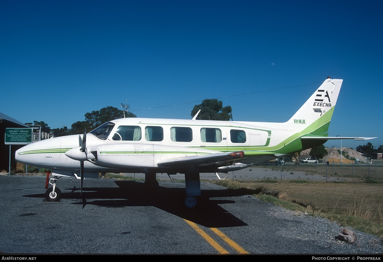Aircraft Photo of VH-WJK | Piper PA-31-350 Navajo Chieftain | Execair | AirHistory.net #662199