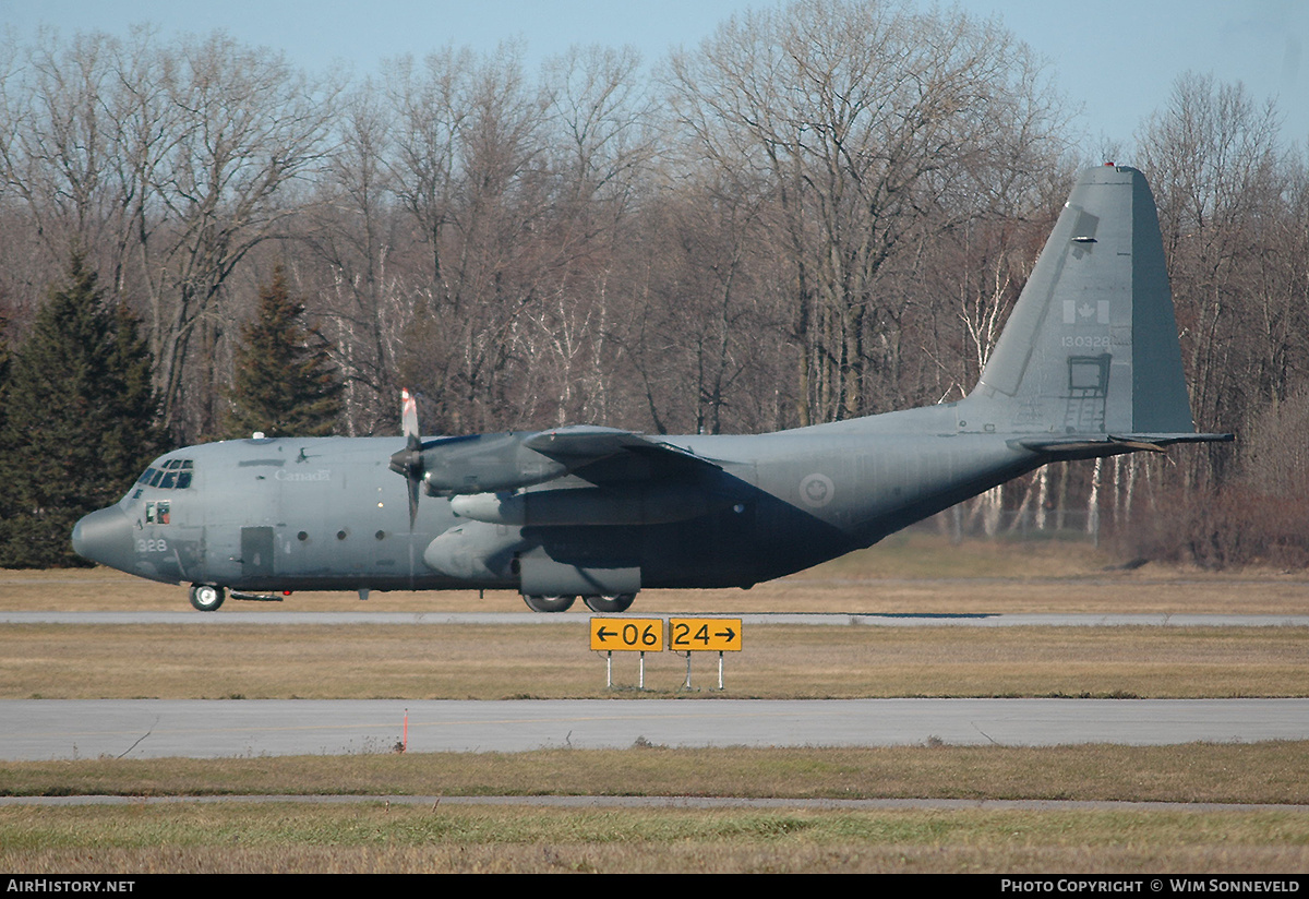 Aircraft Photo of 130328 | Lockheed CC-130E Hercules | Canada - Air Force | AirHistory.net #662389