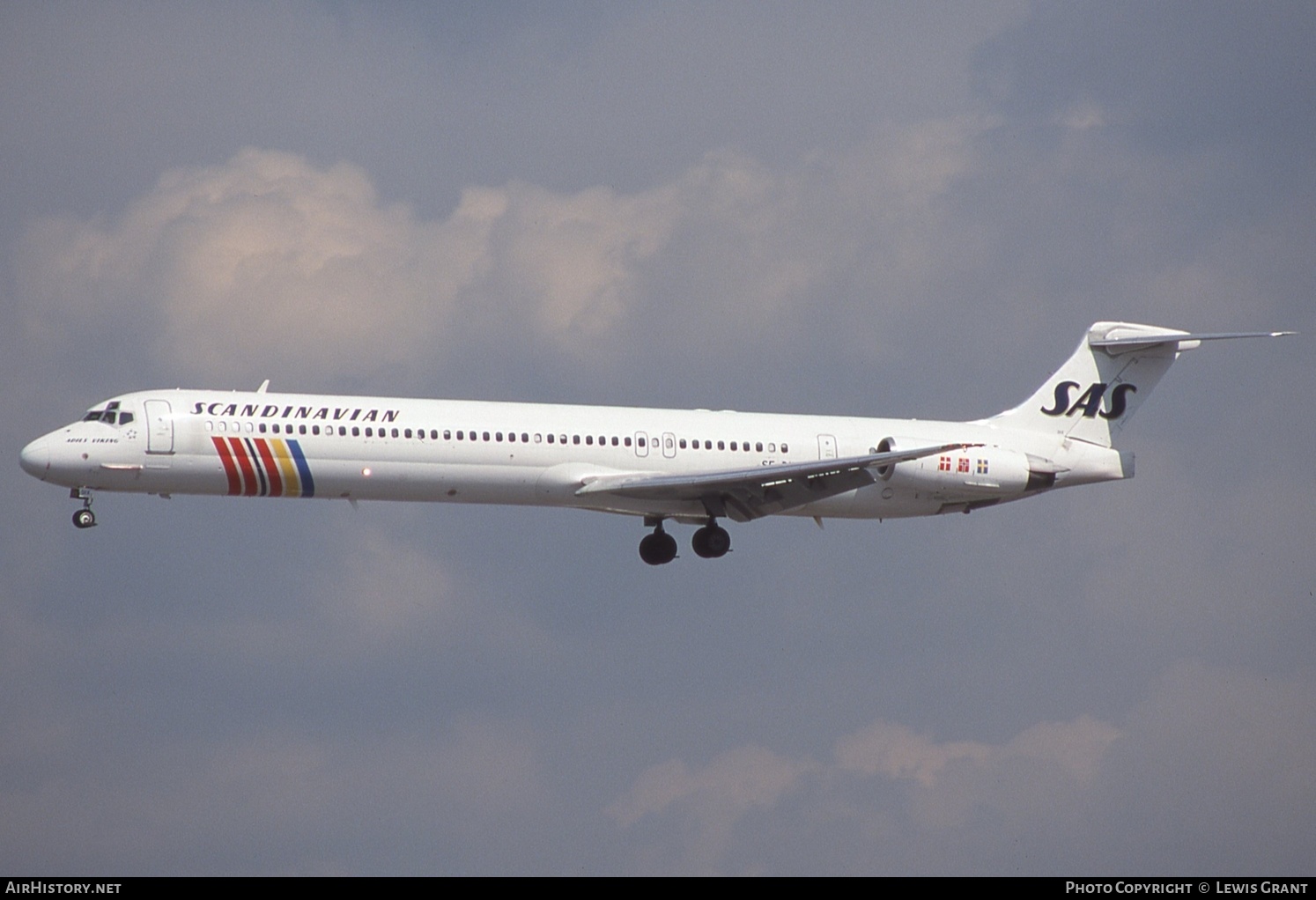 Aircraft Photo of SE-DIX | McDonnell Douglas MD-81 (DC-9-81) | Scandinavian Airlines - SAS | AirHistory.net #662407