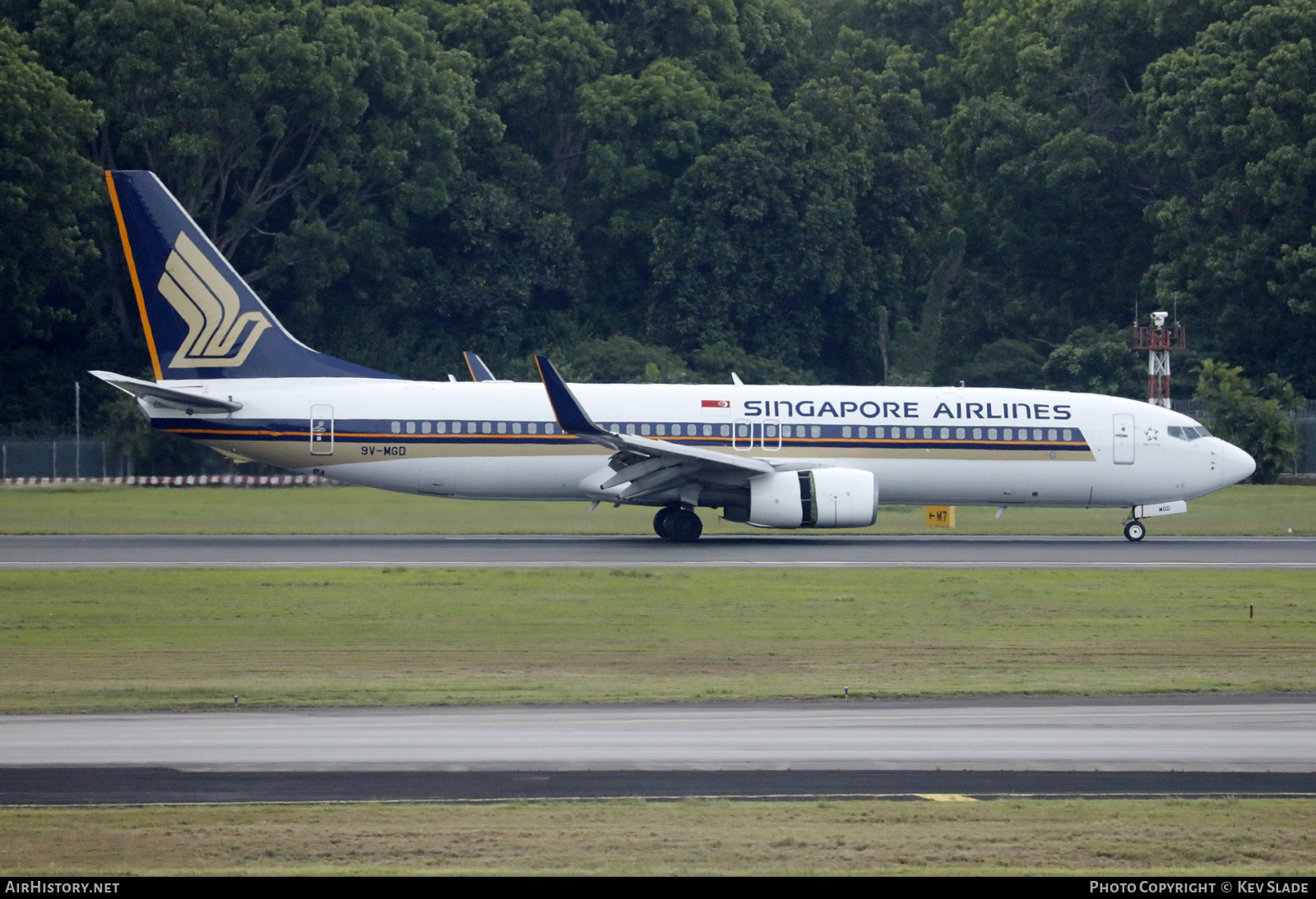 Aircraft Photo of 9V-MGD | Boeing 737-8SA | Singapore Airlines | AirHistory.net #662616