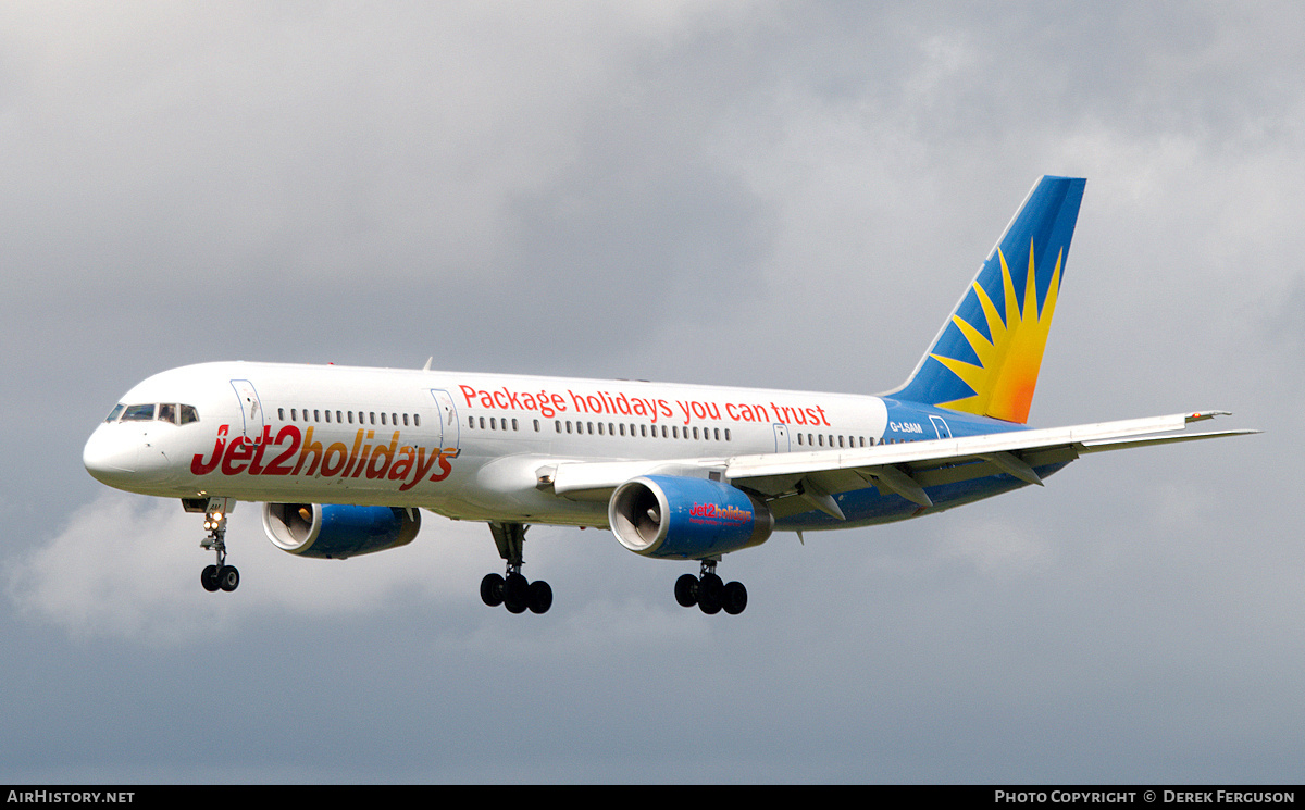 Aircraft Photo of G-LSAM | Boeing 757-204 | Jet2 Holidays | AirHistory.net #662697