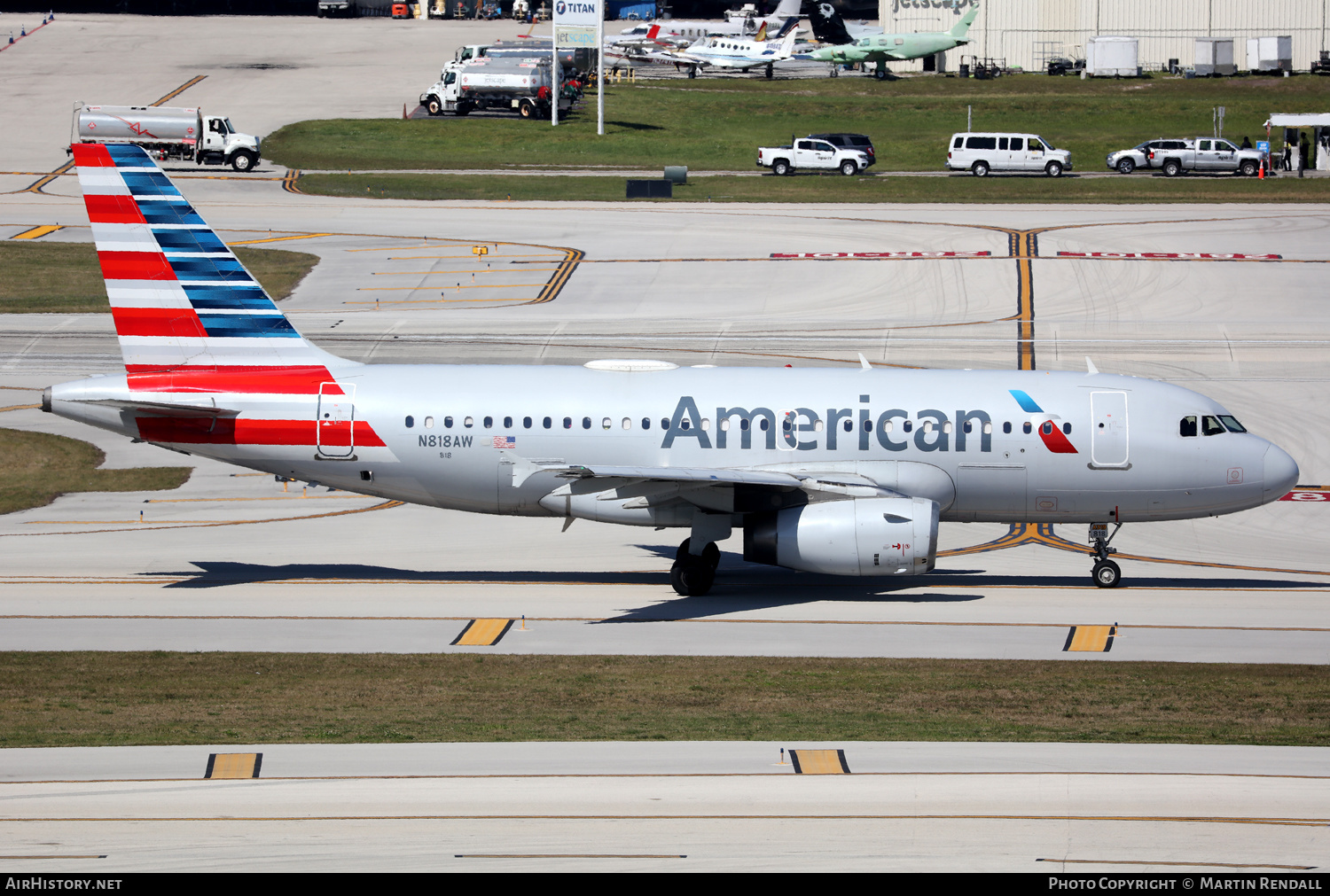 Aircraft Photo of N818AW | Airbus A319-132 | American Airlines | AirHistory.net #662747