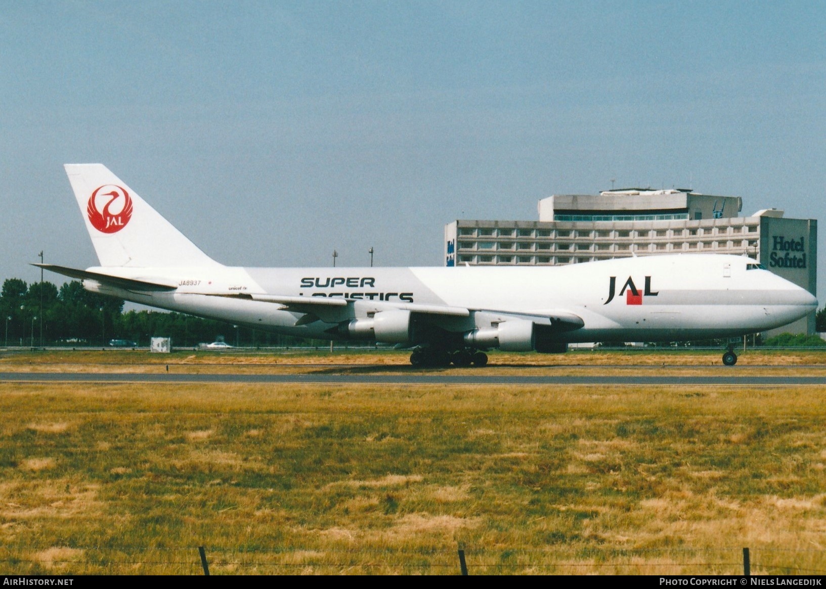 Aircraft Photo of JA8937 | Boeing 747-246F/SCD | Japan Airlines - JAL Super Logistics | AirHistory.net #662789