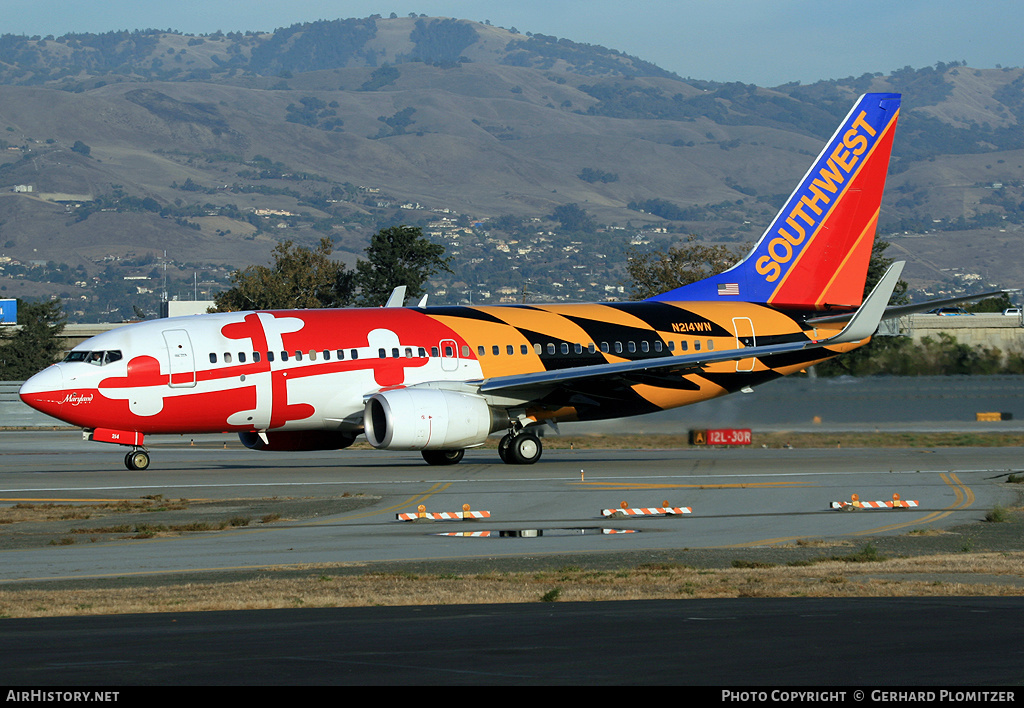 Aircraft Photo of N214WN | Boeing 737-7H4 | Southwest Airlines | AirHistory.net #662842