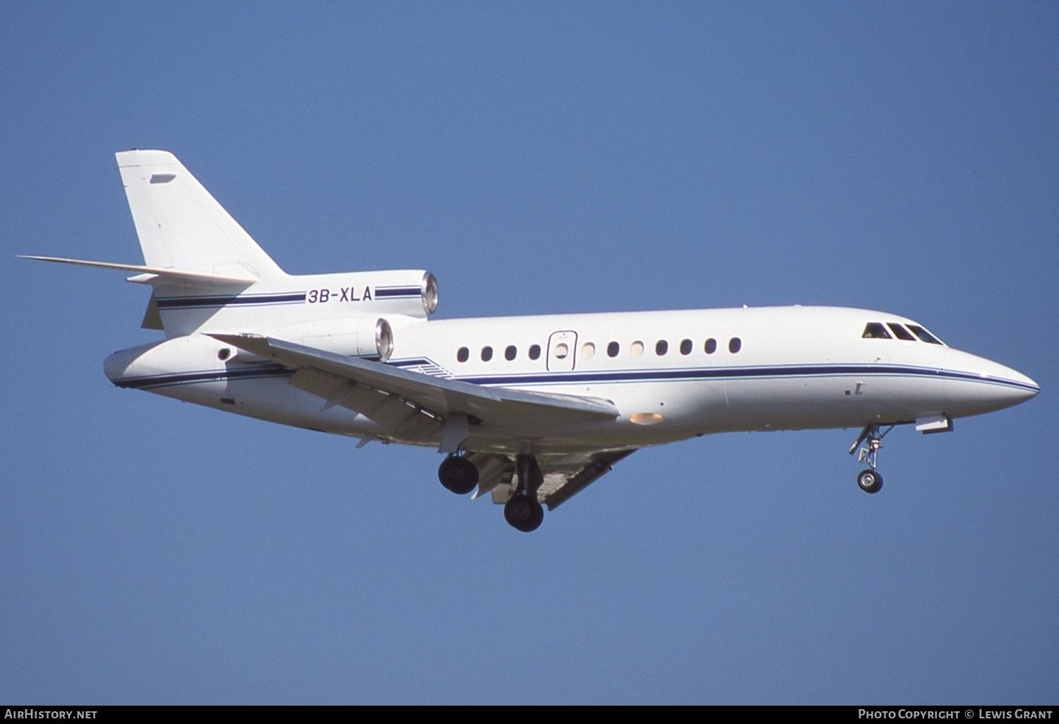 Aircraft Photo of 3B-XLA | Dassault Falcon 900 | AirHistory.net #662928