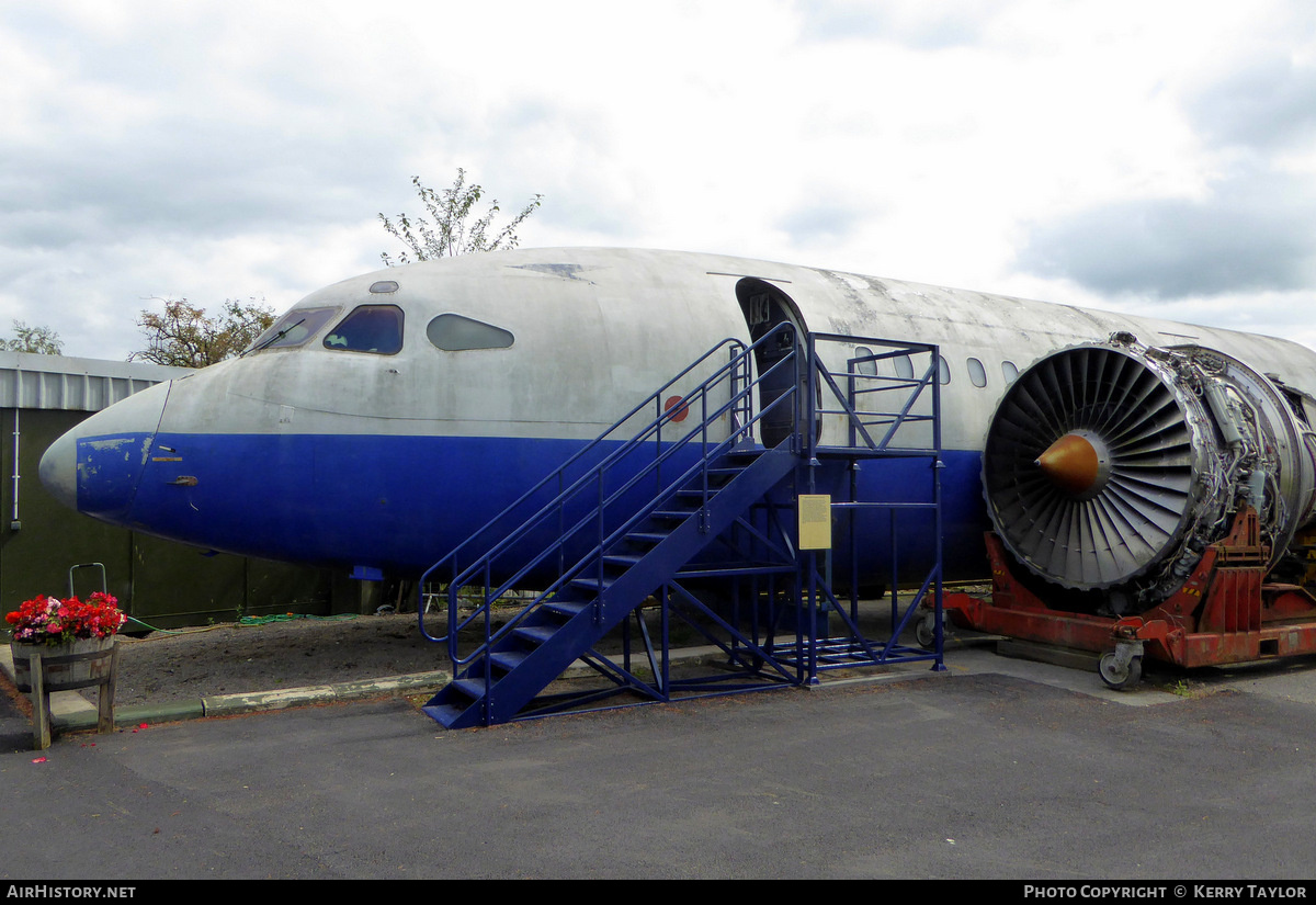Aircraft Photo of G-AWZJ | Hawker Siddeley HS-121 Trident 3B | AirHistory.net #663081
