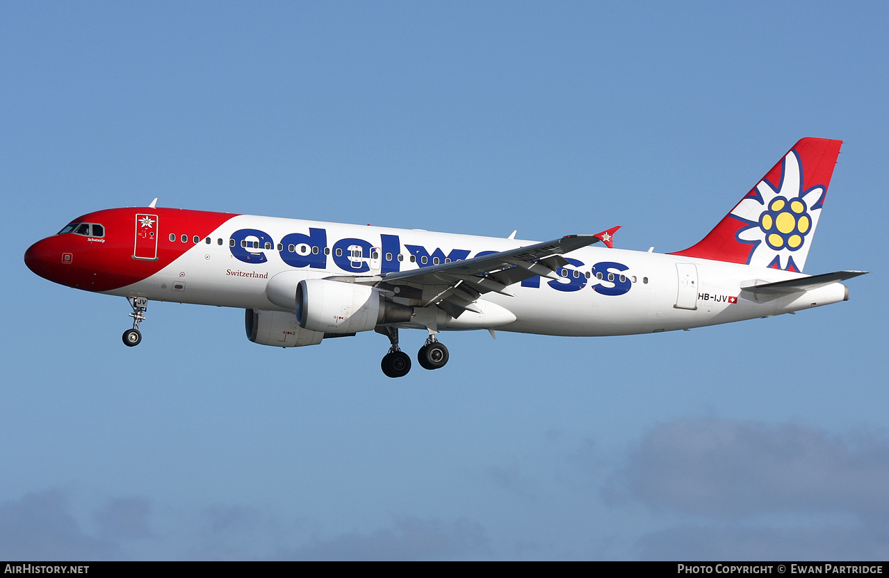Aircraft Photo of HB-IJV | Airbus A320-214 | Edelweiss Air | AirHistory.net #663113