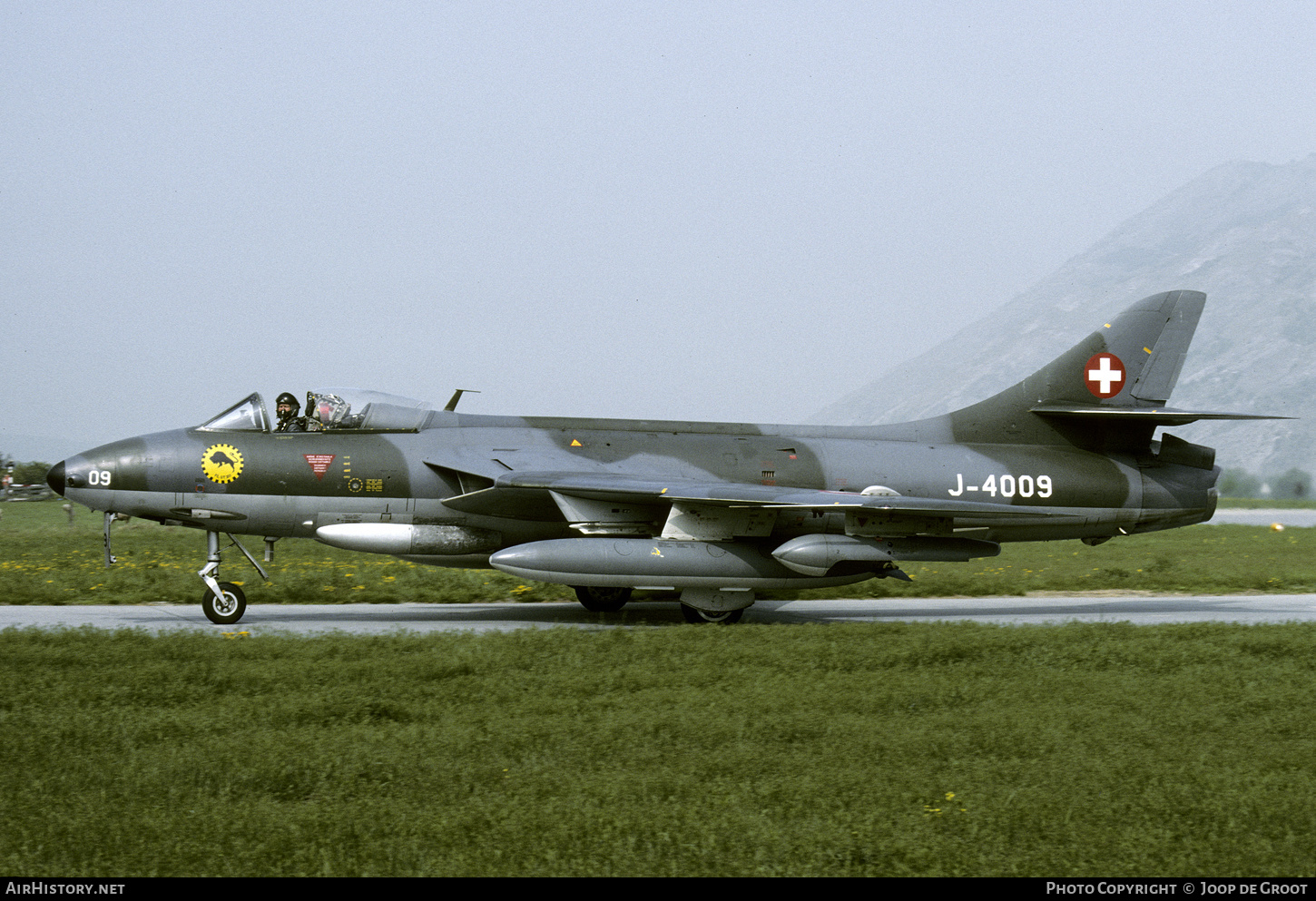 Aircraft Photo of J-4009 | Hawker Hunter F58 | Switzerland - Air Force | AirHistory.net #663144