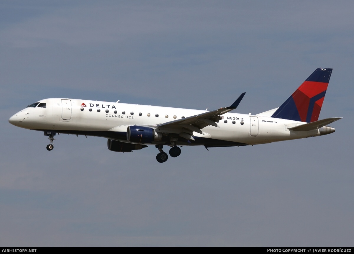 Aircraft Photo of N609CZ | Embraer 175LR (ERJ-170-200LR) | Delta Connection | AirHistory.net #663170