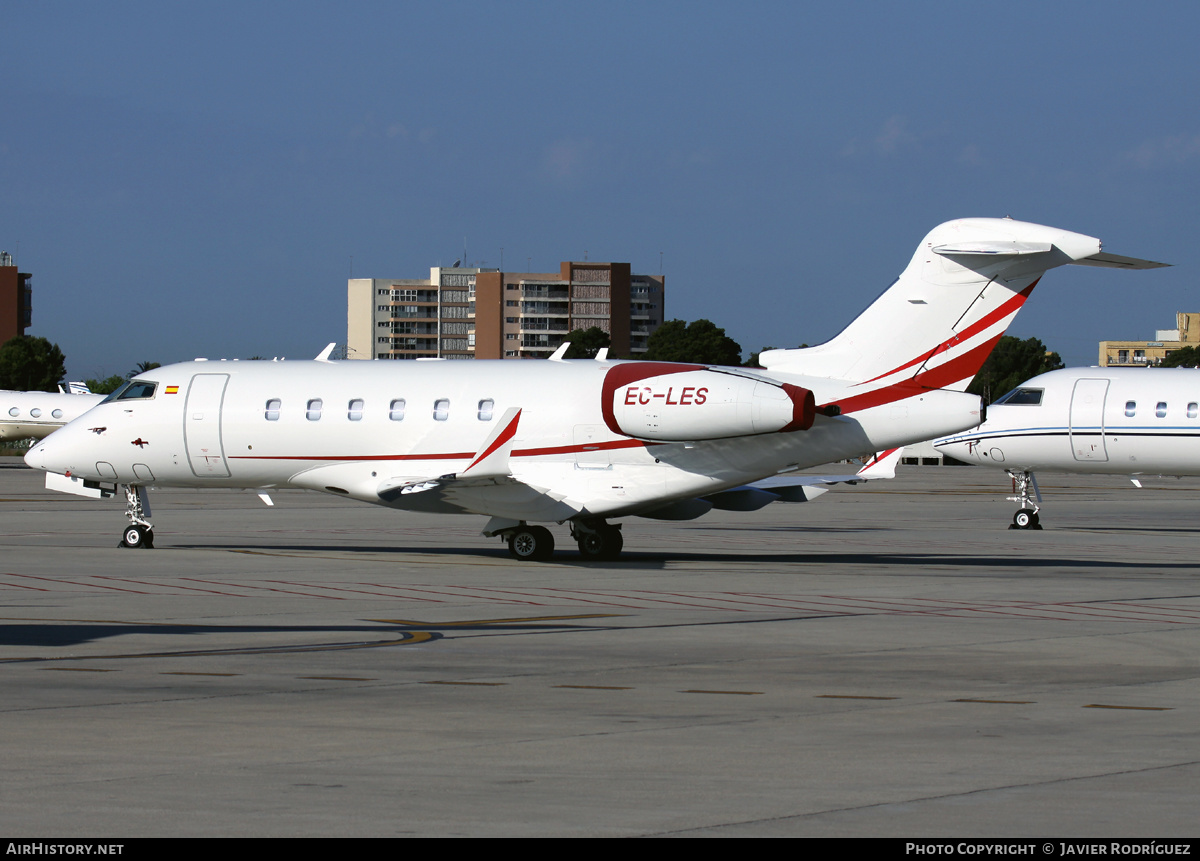 Aircraft Photo of EC-LES | Bombardier Challenger 300 (BD-100-1A10) | AirHistory.net #663189