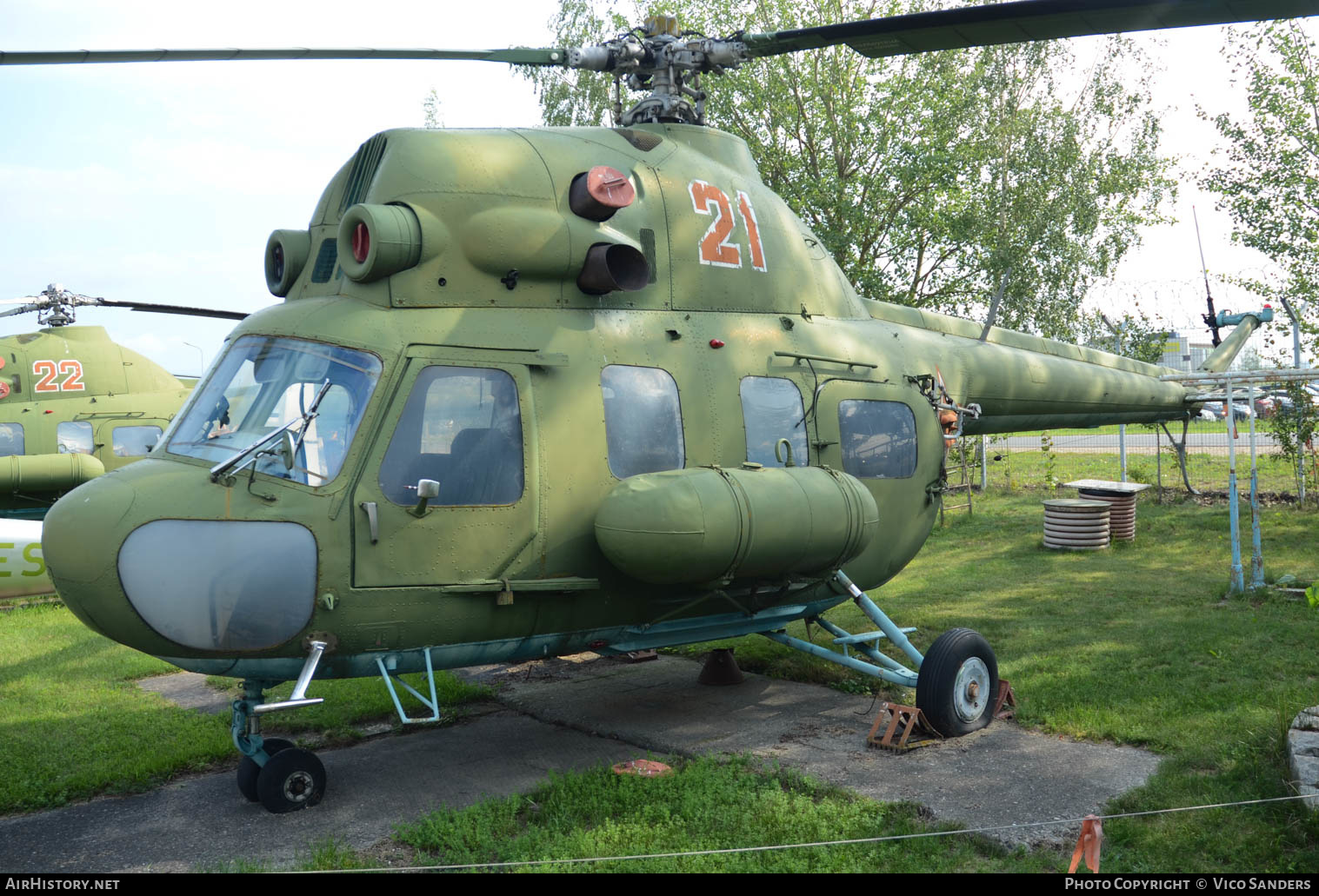 Aircraft Photo of 21 red | Mil Mi-2 | Soviet Union - Air Force | AirHistory.net #663255