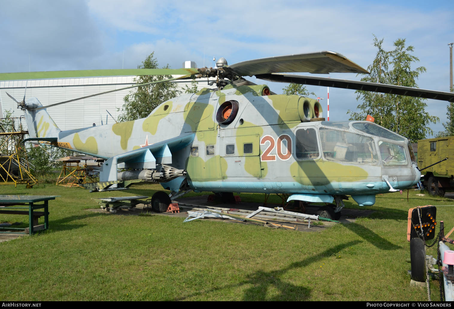 Aircraft Photo of 20 red | Mil Mi-24A | Soviet Union - Air Force | AirHistory.net #663258