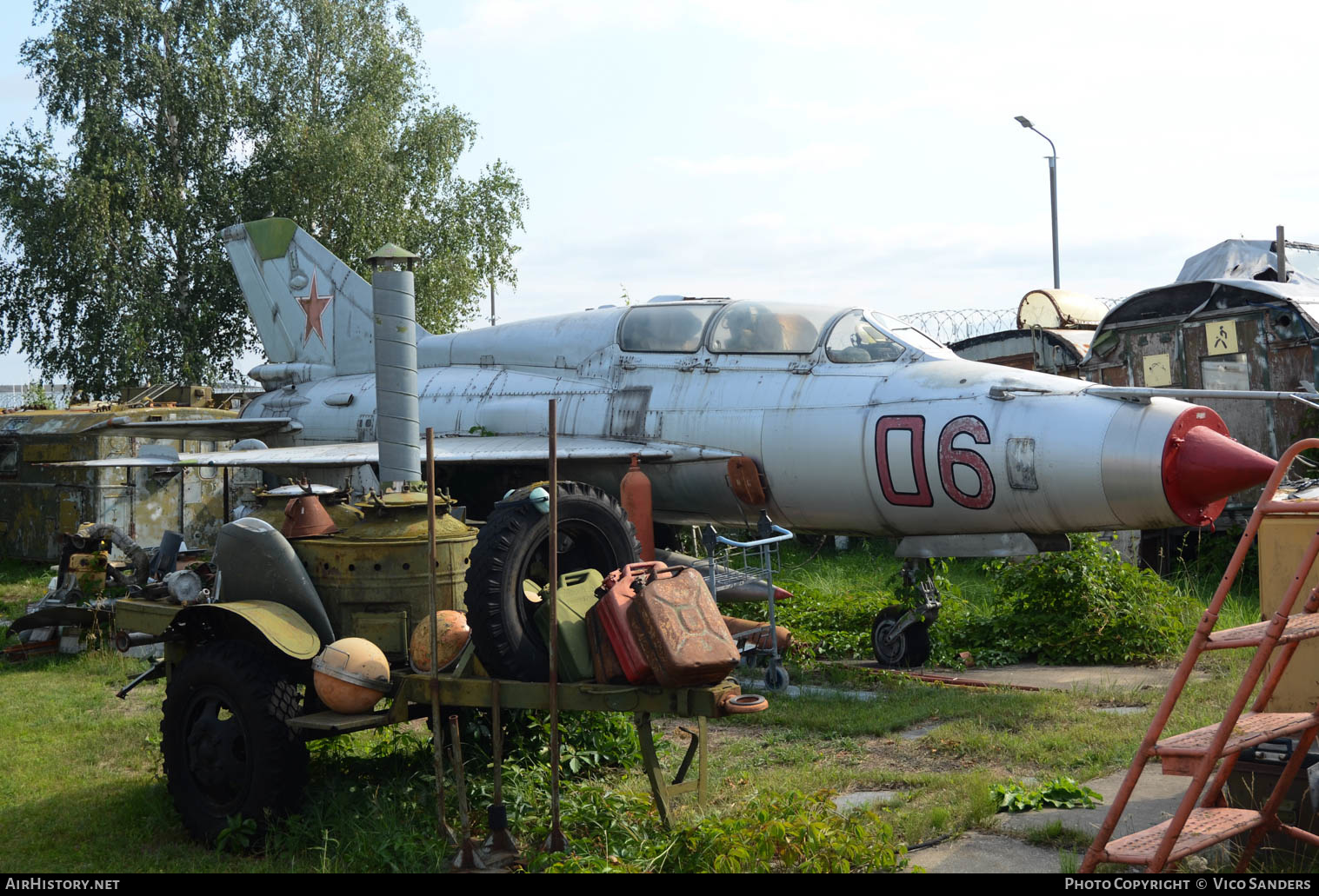 Aircraft Photo of 06 red | Mikoyan-Gurevich MiG-21US | Russia - Air Force | AirHistory.net #663259