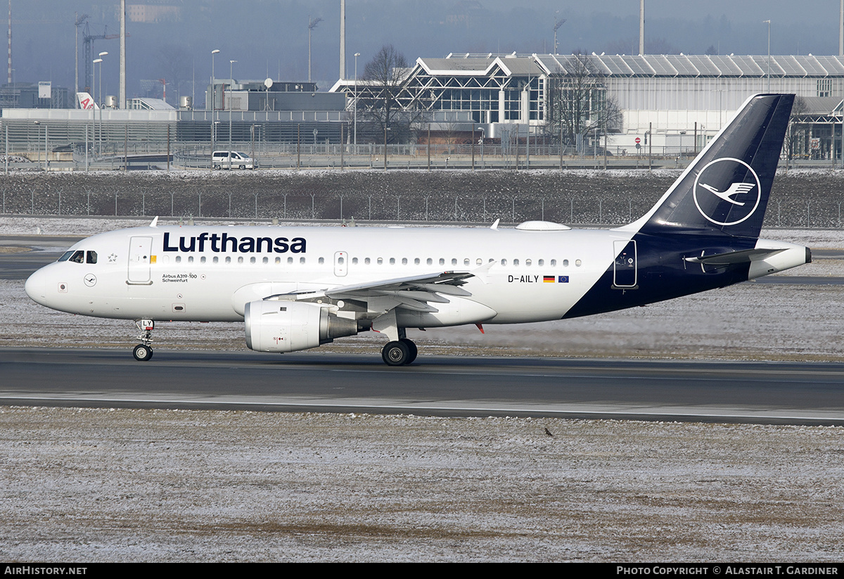 Aircraft Photo of D-AILY | Airbus A319-114 | Lufthansa | AirHistory.net #663262
