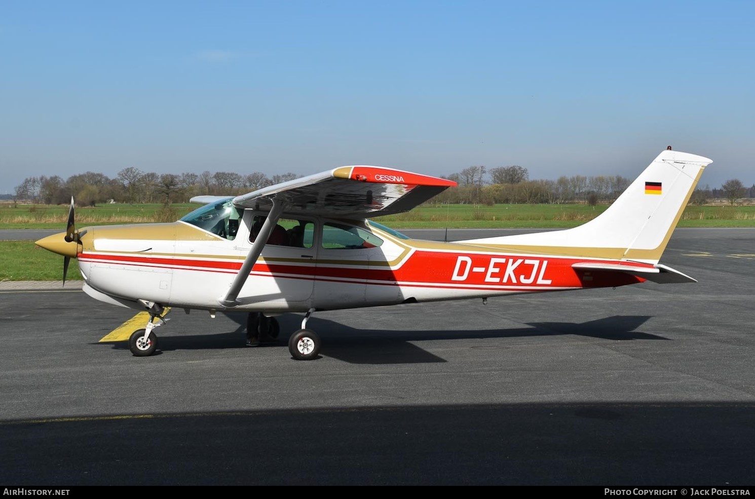 Aircraft Photo of D-EKJL | Cessna R182 Skylane RG | AirHistory.net #663323