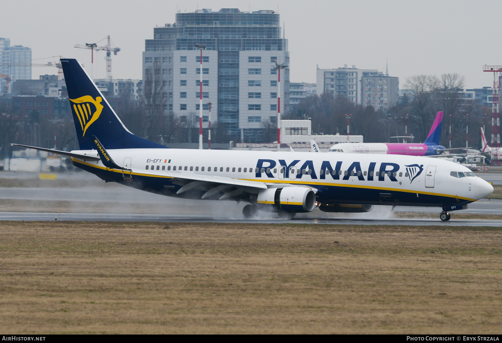 Aircraft Photo of EI-EFY | Boeing 737-8AS | Ryanair | AirHistory.net #663325