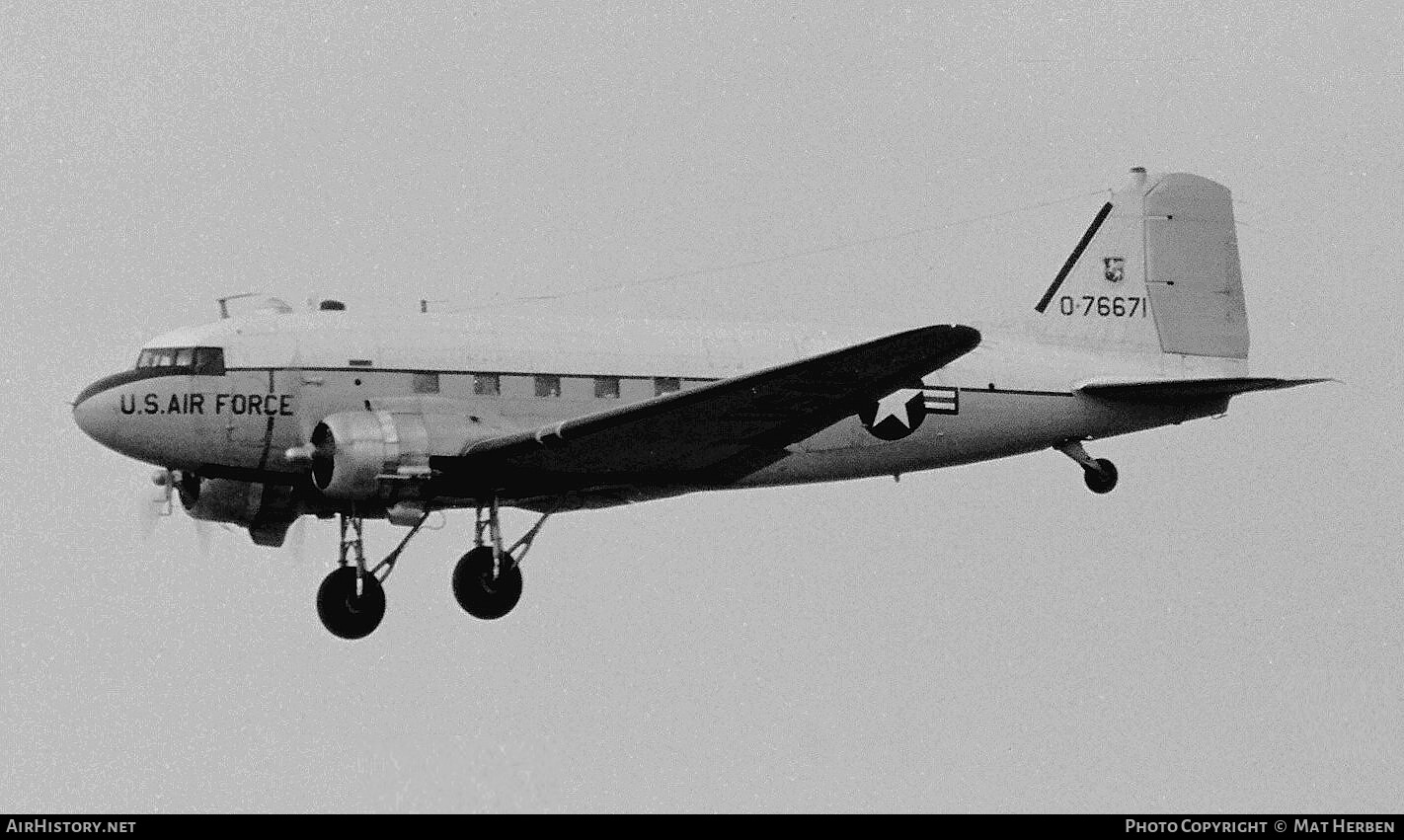 Aircraft Photo of 44-76671 / 0-76671 | Douglas C-47D Skytrain | USA - Air Force | AirHistory.net #663365