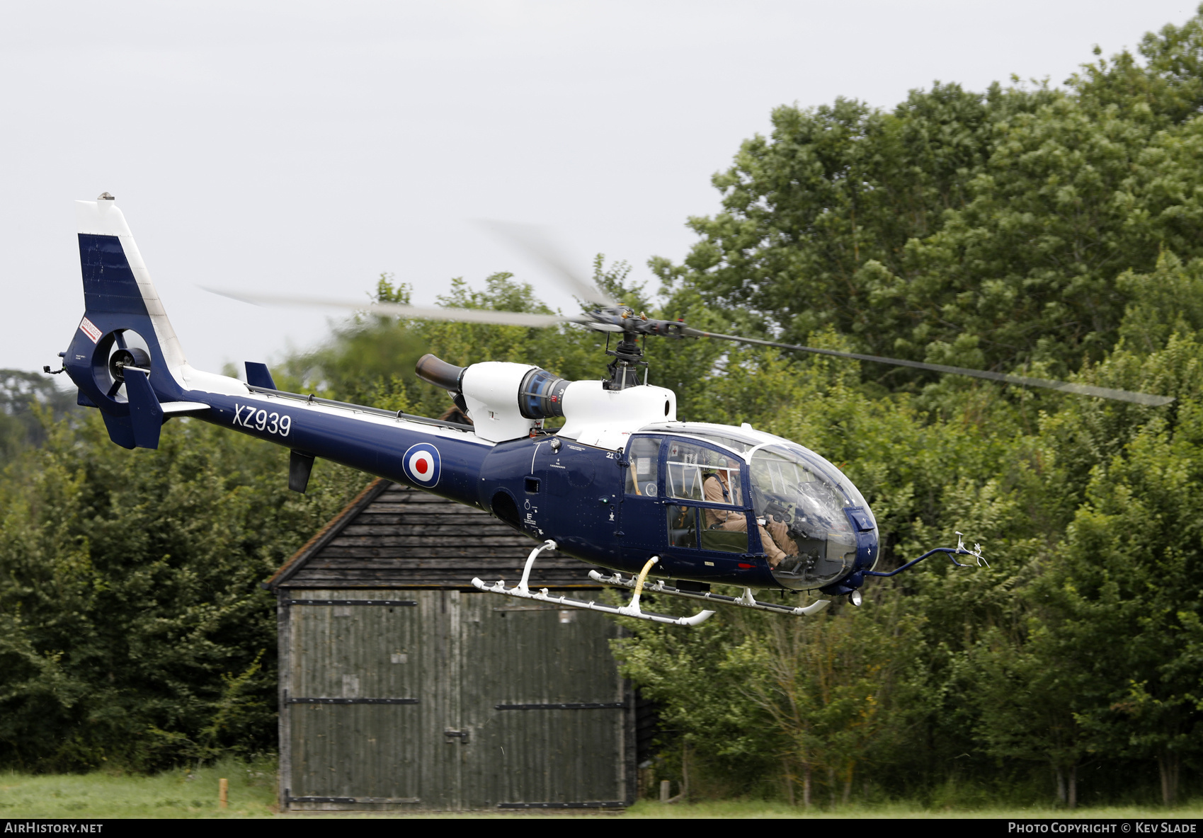 Aircraft Photo of G-CLGO / XZ939 | Aerospatiale SA-341C Gazelle HT2 | UK - Air Force | AirHistory.net #663383