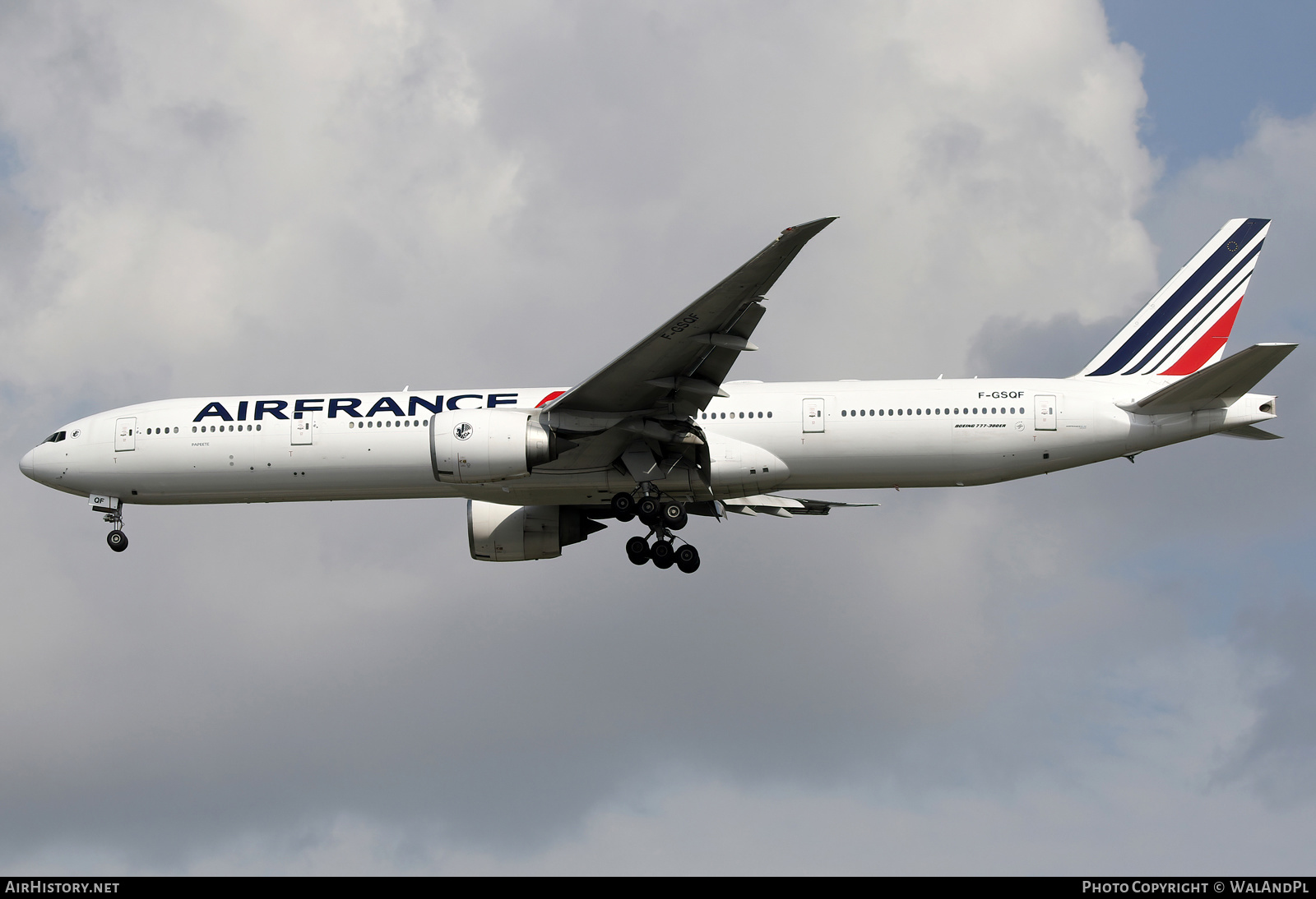 Aircraft Photo of F-GSQF | Boeing 777-328/ER | Air France | AirHistory.net #663411