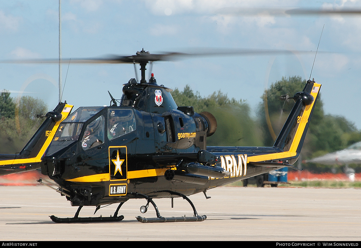 Aircraft Photo of N998HF / 20998 | Bell AH-1F Cobra (209) | Sky Soldiers Demonstration Team | USA - Army | AirHistory.net #663417