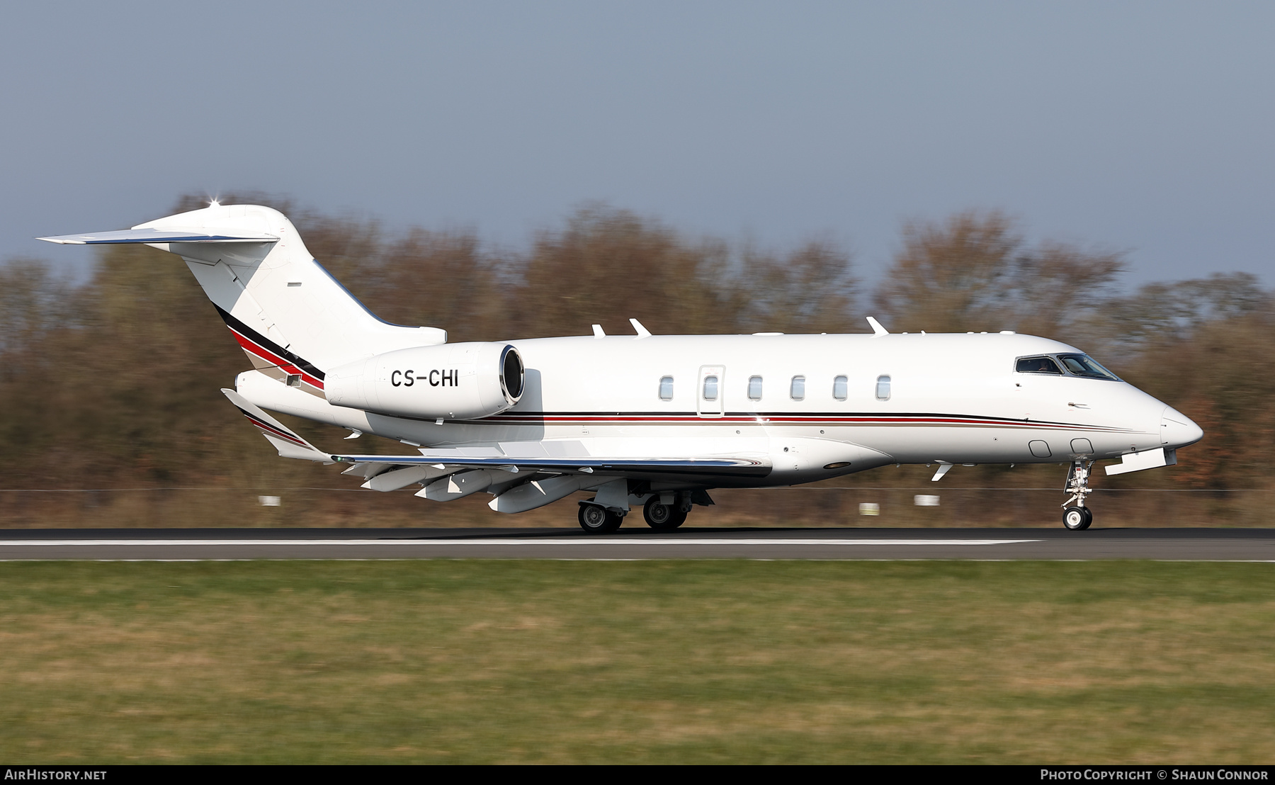 Aircraft Photo of CS-CHI | Bombardier Challenger 350 (BD-100-1A10) | AirHistory.net #663422