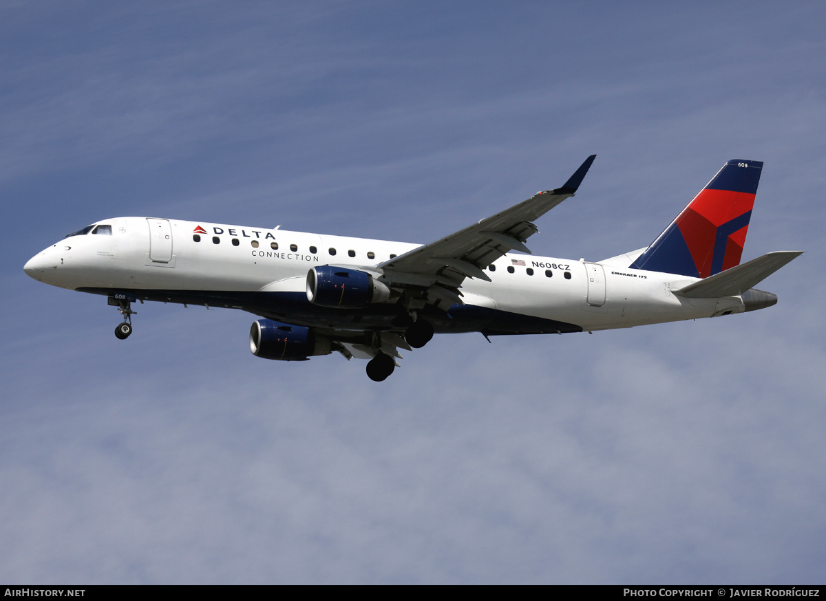 Aircraft Photo of N608CZ | Embraer 175LR (ERJ-170-200LR) | Delta Connection | AirHistory.net #663454