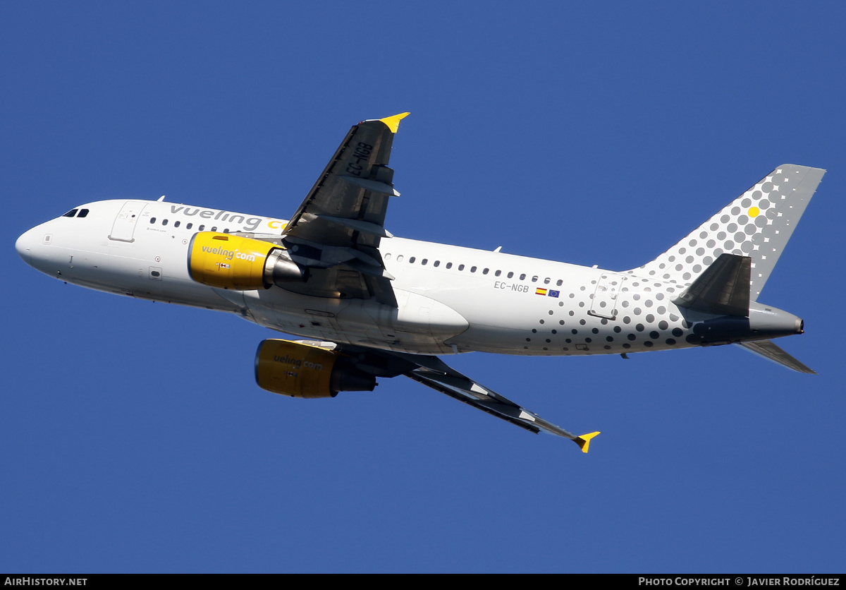 Aircraft Photo of EC-NGB | Airbus A319-111 | Vueling Airlines | AirHistory.net #663486