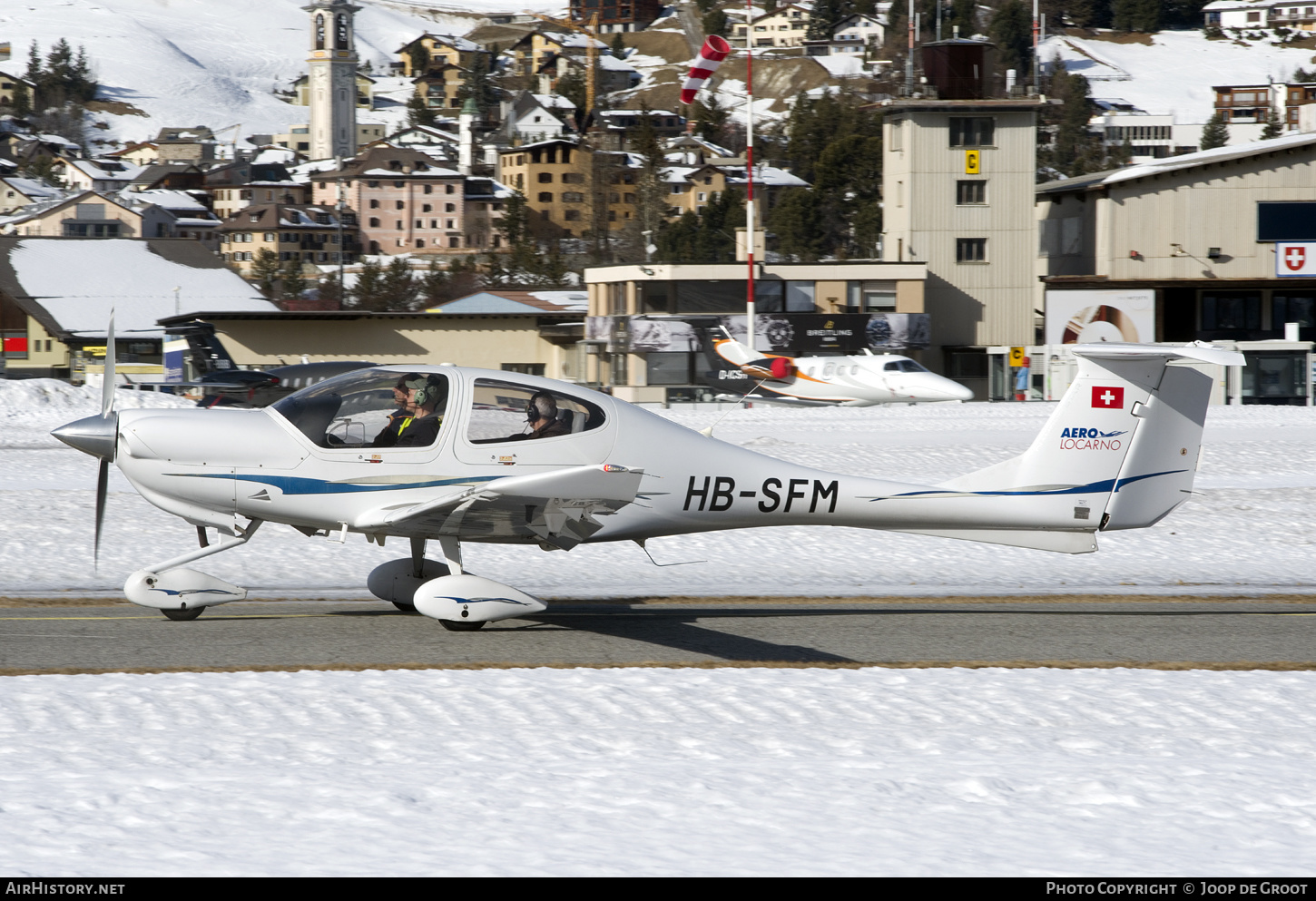 Aircraft Photo of HB-SFM | Diamond DA40 Diamond Star | Aero Locarno | AirHistory.net #663489