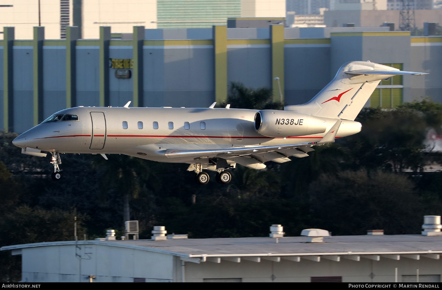 Aircraft Photo of N338JE | Bombardier Challenger 300 (BD-100-1A10) | AirHistory.net #663493