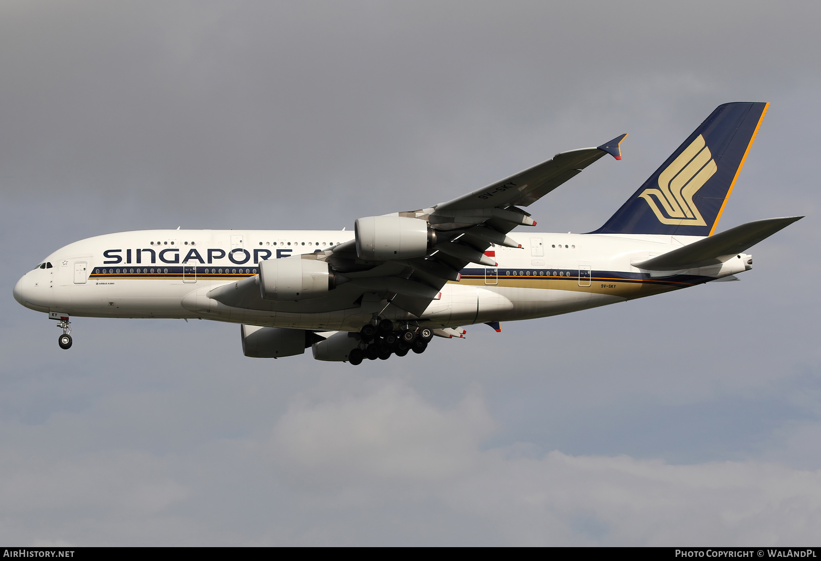 Aircraft Photo of 9V-SKY | Airbus A380-841 | Singapore Airlines | AirHistory.net #663723