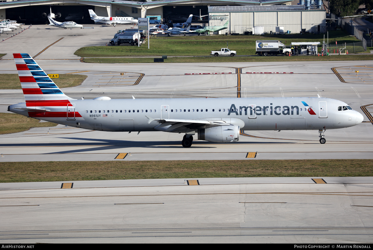Aircraft Photo of N981UY | Airbus A321-231 | American Airlines | AirHistory.net #663732