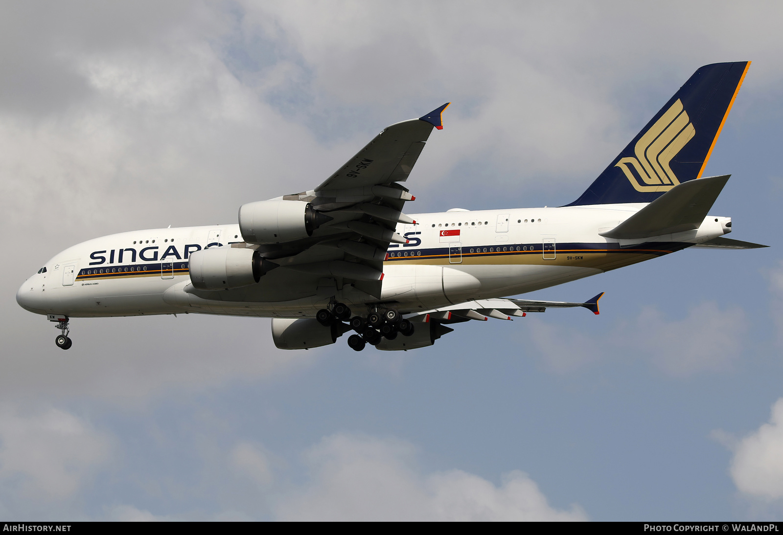 Aircraft Photo of 9V-SKW | Airbus A380-841 | Singapore Airlines | AirHistory.net #663747
