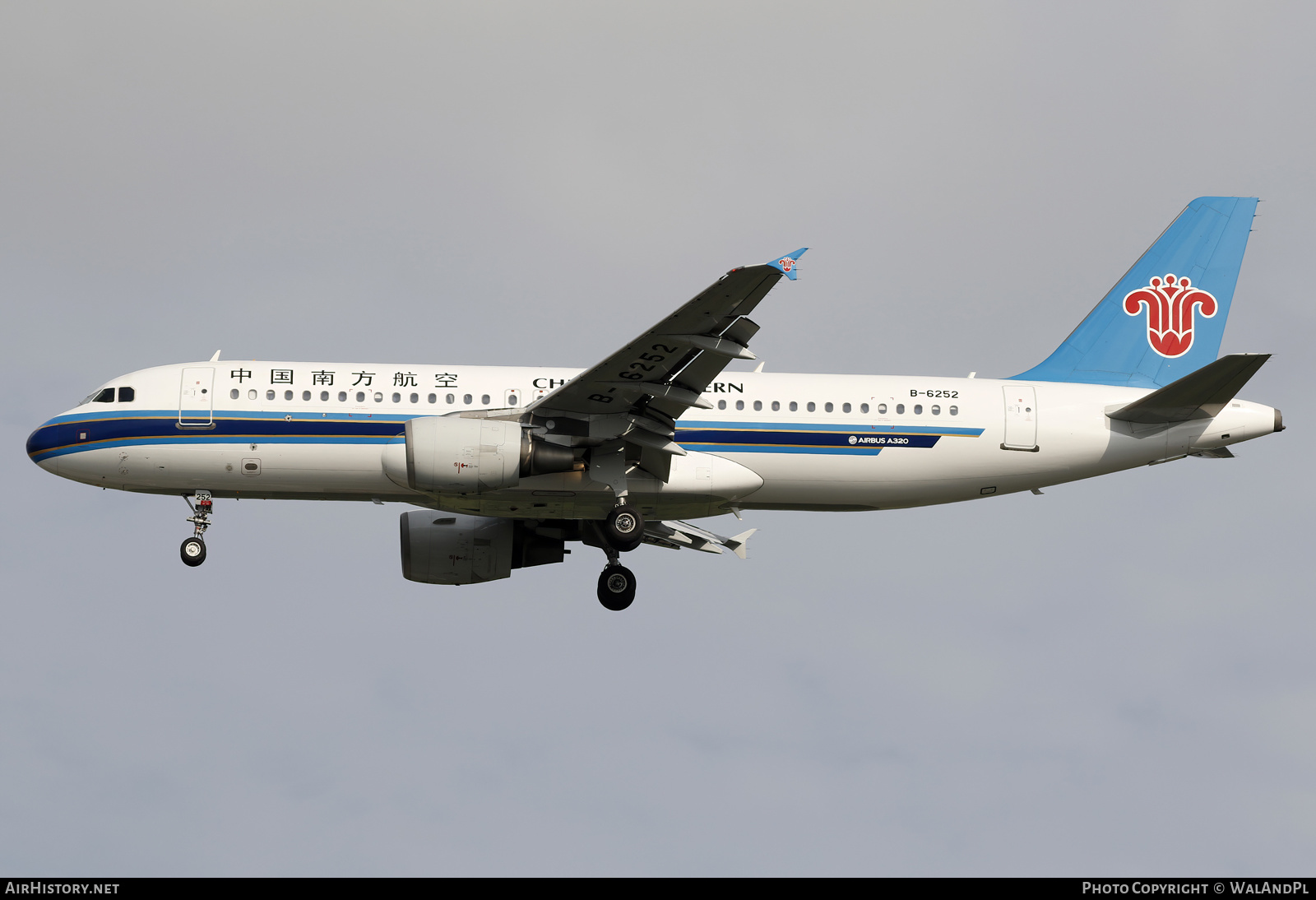 Aircraft Photo of B-6252 | Airbus A320-214 | China Southern Airlines | AirHistory.net #663748