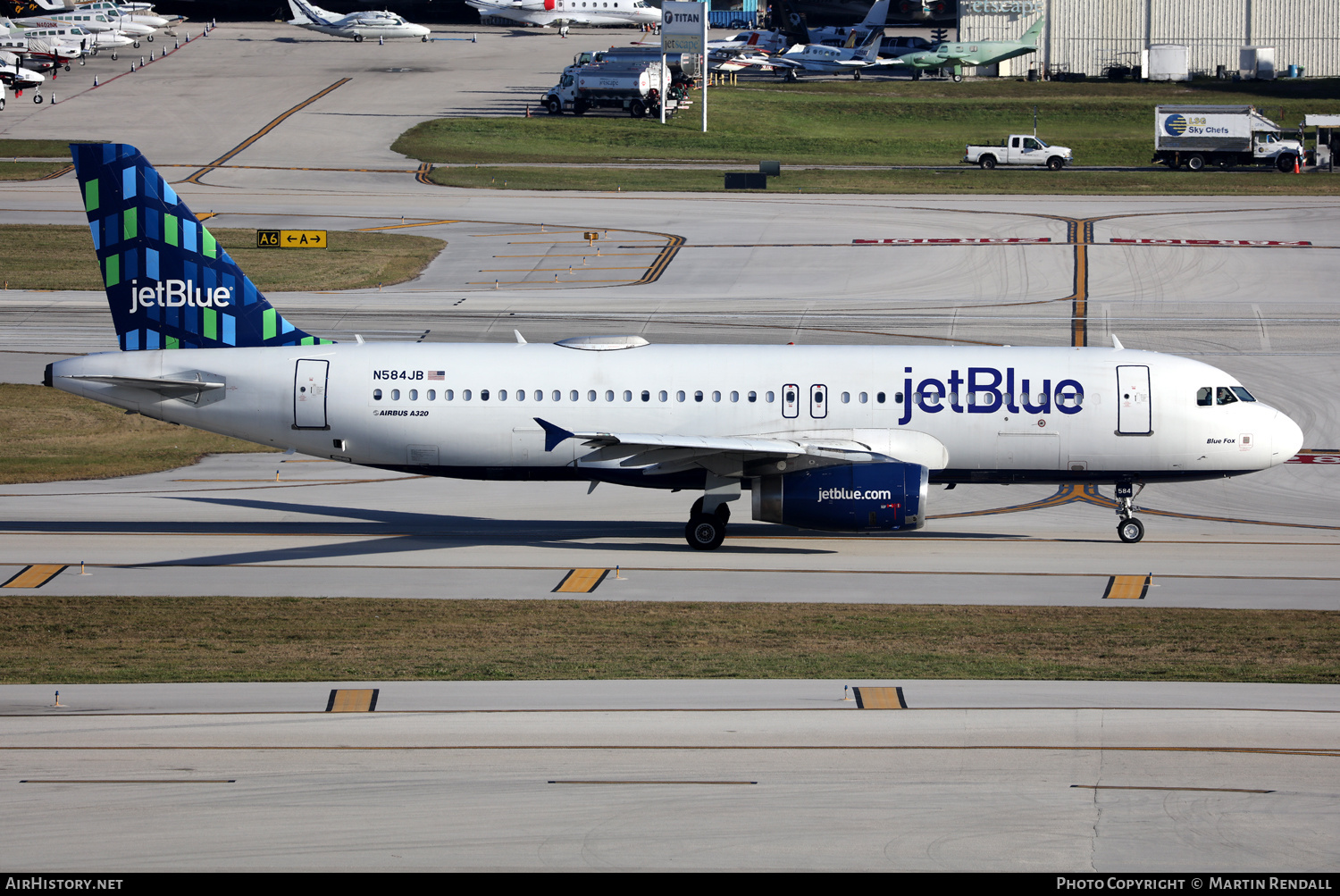 Aircraft Photo of N584JB | Airbus A320-232 | JetBlue Airways | AirHistory.net #663771