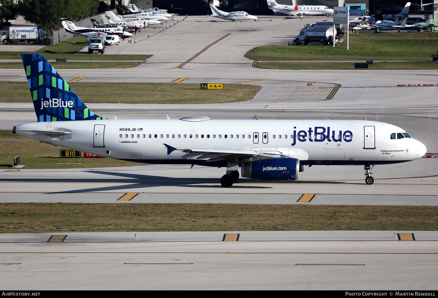 Aircraft Photo of N588JB | Airbus A320-232 | JetBlue Airways | AirHistory.net #663779