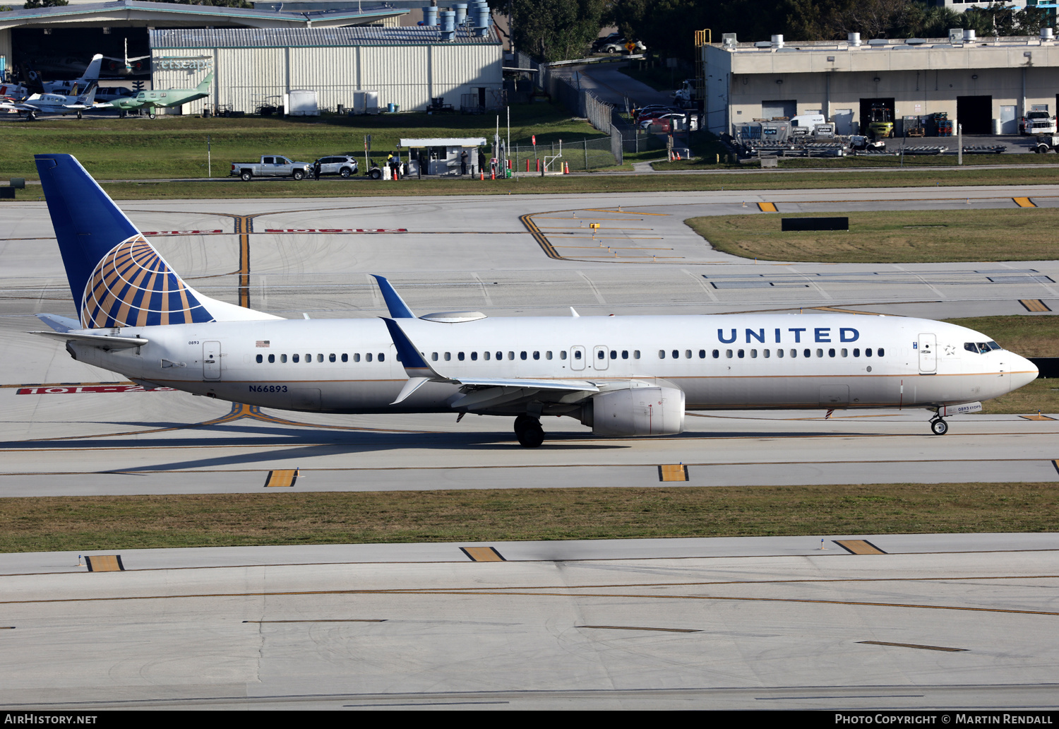 Aircraft Photo of N66893 | Boeing 737-924 | United Airlines | AirHistory.net #663781