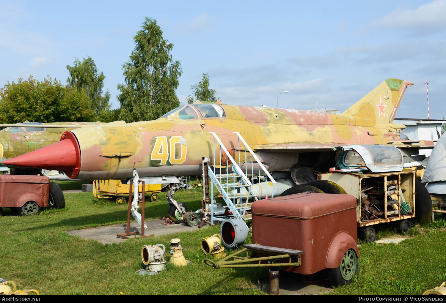 Aircraft Photo of 40 yellow | Mikoyan-Gurevich MiG-21ST | Russia - Air Force | AirHistory.net #663810