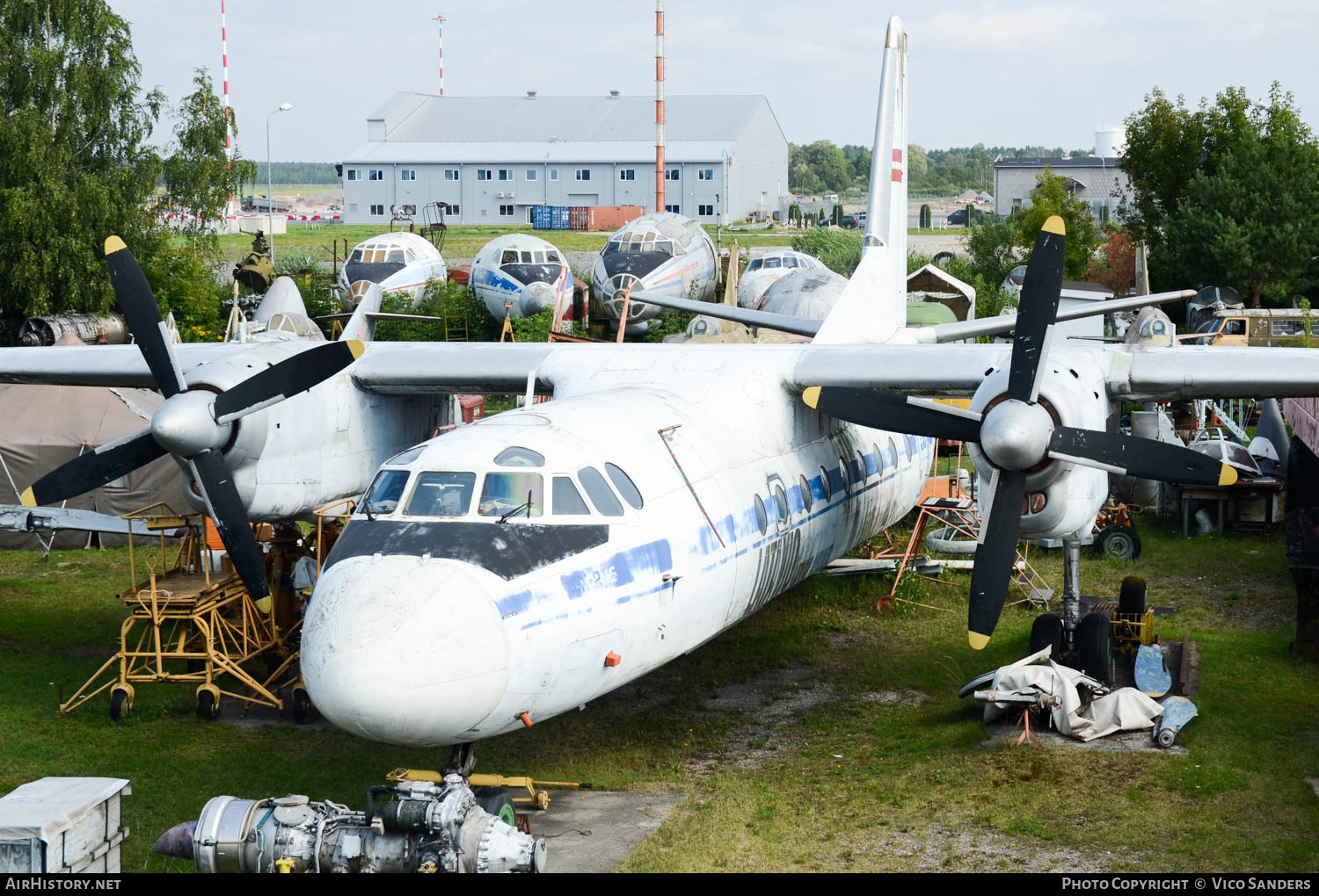 Aircraft Photo of YL-LCD / CCCP-46000 | Antonov An-24B | Latavio - Latvian Airlines | AirHistory.net #663827