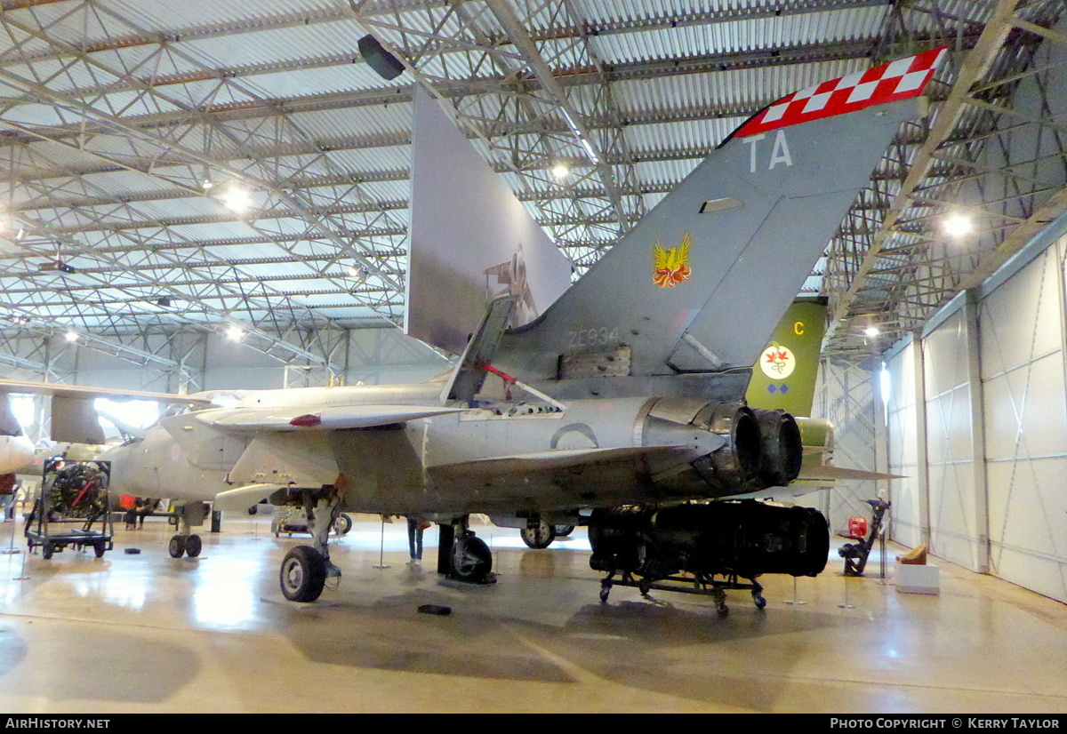 Aircraft Photo of ZE934 | Panavia Tornado F3 | UK - Air Force | AirHistory.net #663828