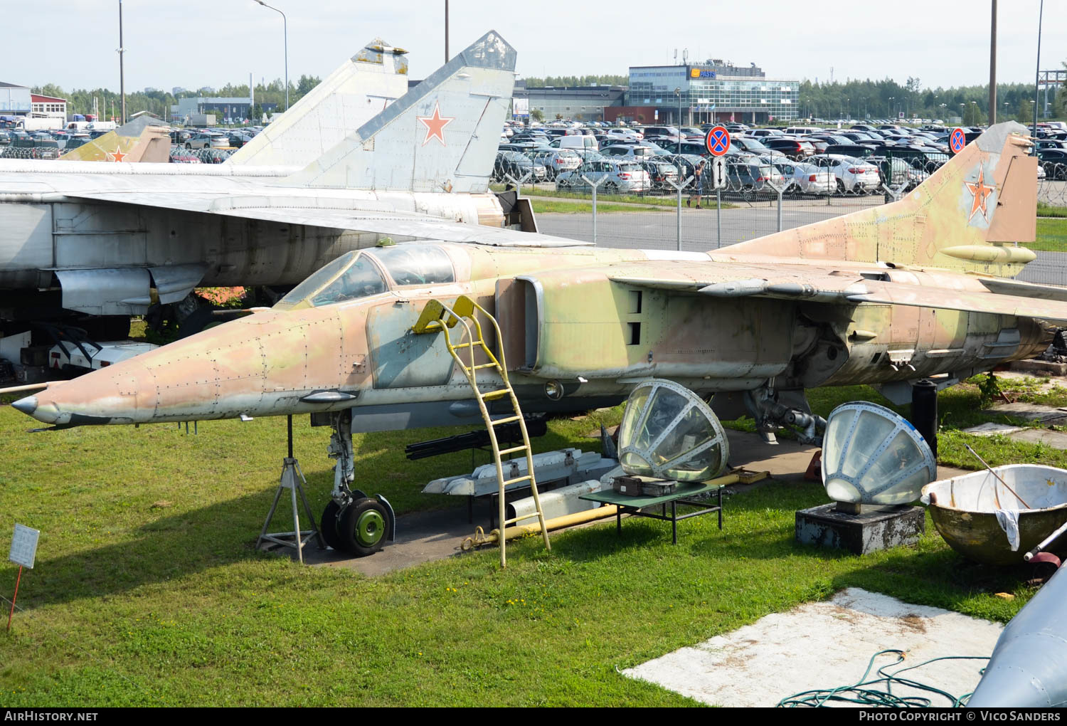 Aircraft Photo of 60 white | Mikoyan-Gurevich MiG-27M | Soviet Union - Air Force | AirHistory.net #663838