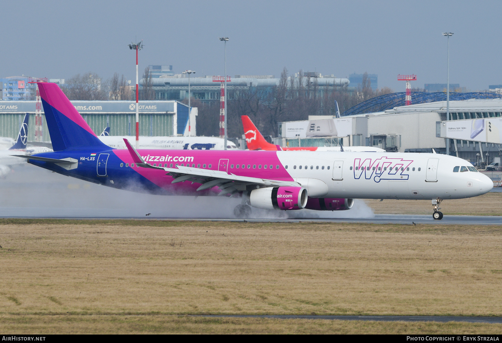 Aircraft Photo of HA-LXS | Airbus A321-231 | Wizz Air | AirHistory.net #663859