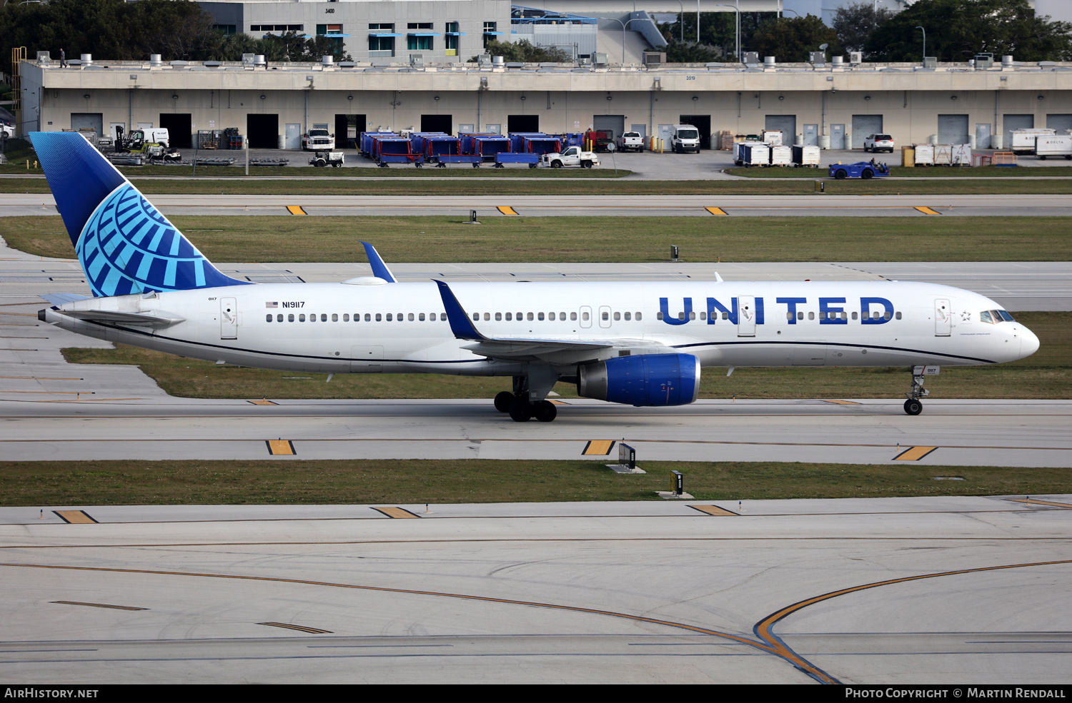Aircraft Photo of N19117 | Boeing 757-224 | United Airlines | AirHistory.net #663892