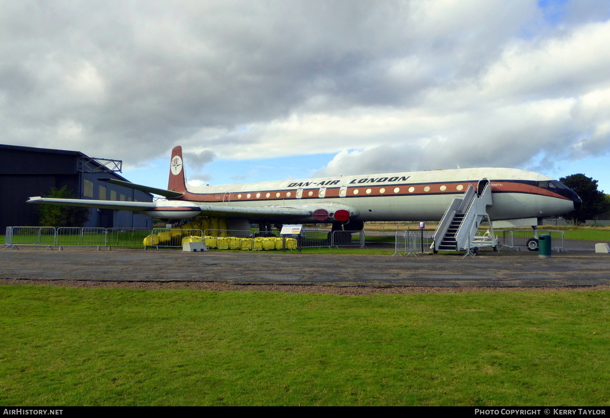 Aircraft Photo of G-BDIX | De Havilland D.H. 106 Comet 4C | Dan-Air London | AirHistory.net #663902