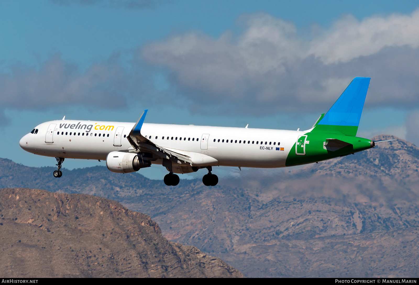 Aircraft Photo of EC-NLY | Airbus A321-211 | Vueling Airlines | AirHistory.net #663979