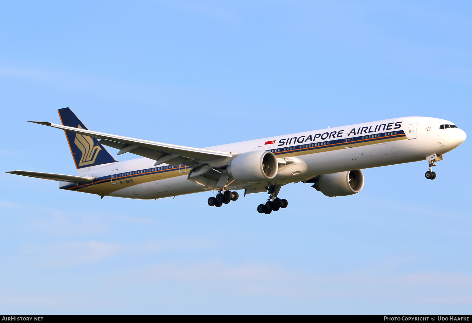 Aircraft Photo of 9V-SWB | Boeing 777-312/ER | Singapore Airlines | AirHistory.net #664003