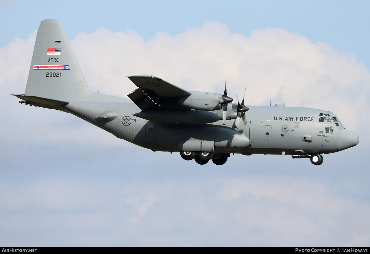 Aircraft Photo of 92-3021 / 23021 | Lockheed C-130H Hercules | USA - Air Force | AirHistory.net #664080